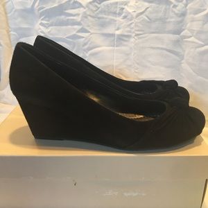 Women’s Bcbg Emma Black Suede Wedges New in Box